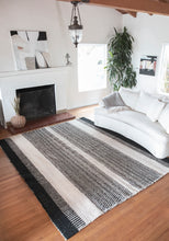 Load image into Gallery viewer, Estancia Wool Rug in Black & White