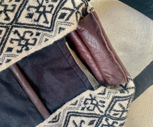 Load image into Gallery viewer, Black & White 'Faja' Bag
