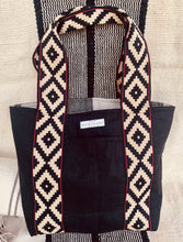 Load image into Gallery viewer, Geometric Linen 'Faja' Bag
