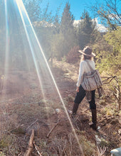 Load image into Gallery viewer, Grey Linen & Wool 'Faja' Bag