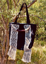 Load image into Gallery viewer, Black & White 'Faja' Bag