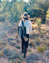 Load image into Gallery viewer, Black & White 'Faja' Bag