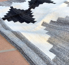 Load image into Gallery viewer, Puna Sheep Wool Rug in Black, White & Grey