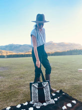 Load image into Gallery viewer, Black & White 'Faja' Bag