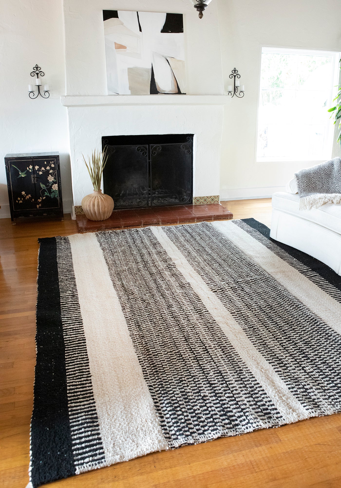 Estancia Wool Rug in Black & White – Patrona Textiles